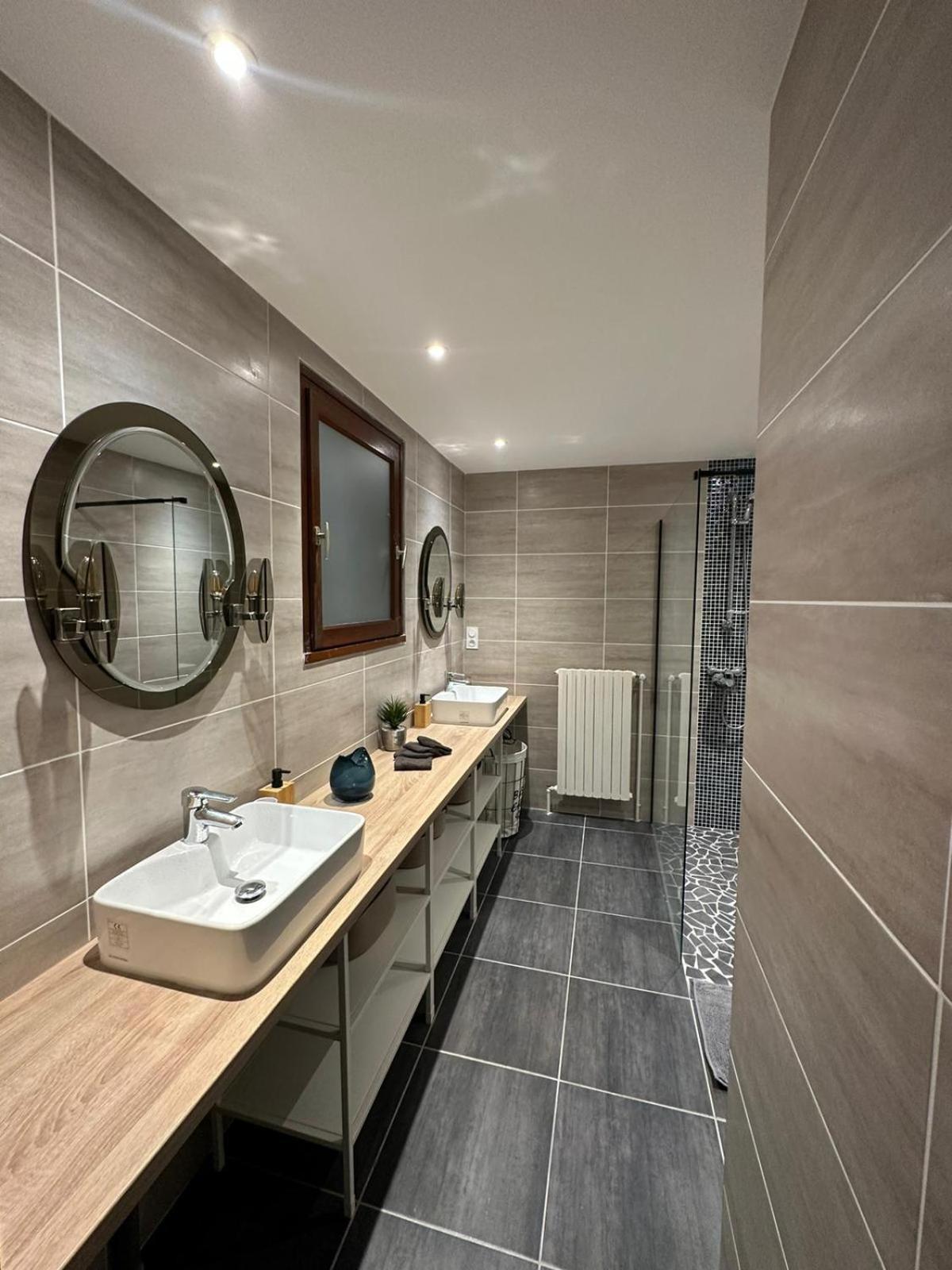 Maison Confort Stationnement Privatif 6 Pers Échirolles Dış mekan fotoğraf